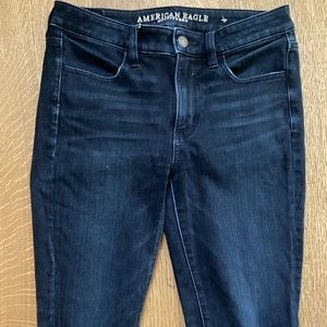 American Eagle ripped knee jeggings